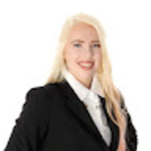 Meet your Posher, Cassandra